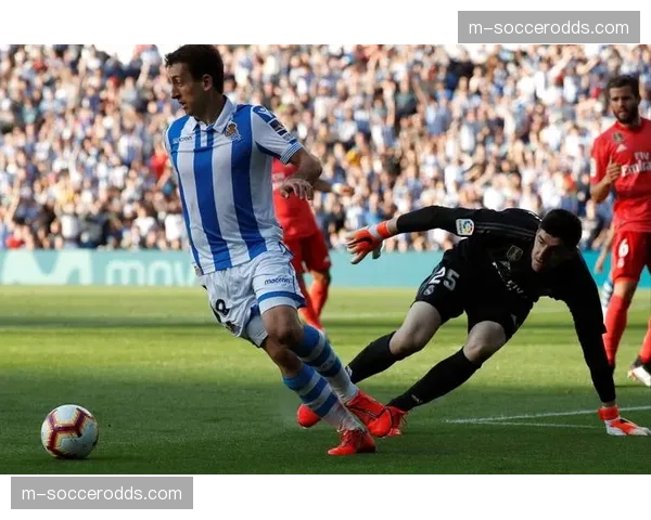 战术复盘：赫罗纳高压逼抢如何击溃皇家社会的中场出球体系